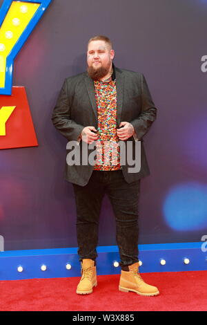 Europäische Premiere von 'Toy Story 4' im Odeon Luxe im Londoner Leicester Square mit statt: Rag N Knochen Mann Wo: London, Großbritannien Wann: 17 Jun 2019 Credit: WENN.com Stockfoto