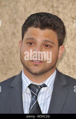 LOS ANGELES, Ca. Juni 16, 2010: Jerry Ferrara an der Jahreszeit sieben Uraufführung seiner TV-Serie "Entourage" bei Paramount Studios, Hollywood. © 2010 Paul Smith/Featureflash Stockfoto