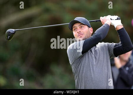 In Italien Francesco Molinari T-Stücken aus dem 5. Tag eines der Open Championship 2019 im Royal Portrush Golf Club. Stockfoto