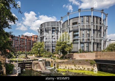 Gasholders Apartments in London, King's Cross, London Stockfoto