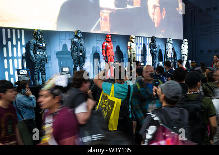 San Diego, Ca. 17. Juli, 2019. Im Comic Con 2019 während der Vorschau Nacht in San Diego, Kalifornien, am 17. Juli 2019. Credit: Tony Forte/Medien Punch/Alamy leben Nachrichten Stockfoto