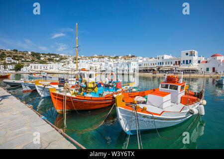 Hafen in der Stadt Mykonos, Mykonos, Kykladen, Griechenland Stockfoto