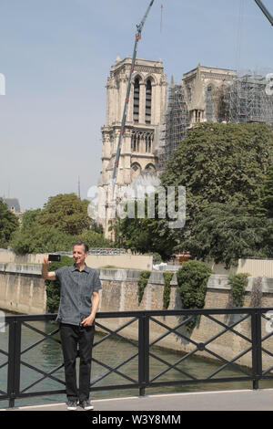 NOTRE-DAME, DREI MONATE NACH DEM BRAND Stockfoto