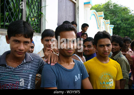 Amroha, utar Pradesh, Indien - 2011: Unbekannter Inder aus Slums Stockfoto