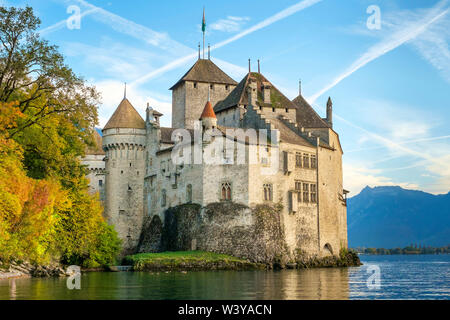 Chateau de Chillon am Genfer See (Französisch: Lac LÃ©man), Speicherkraftwerke Veytaux, Kanton Waadt, Schweiz. Stockfoto