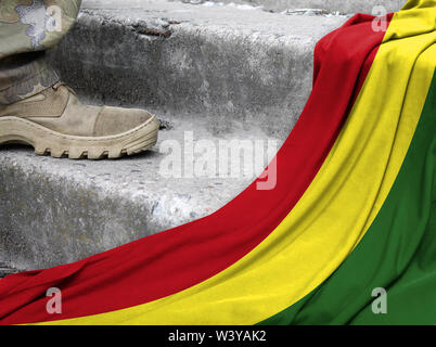 Militärisches Konzept auf dem Hintergrund der Flagge Bolivien Stockfoto