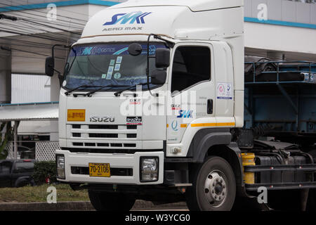 Chiangmai, Thailand - 11. Juli 2019: Trailer Truck von IAA Logistik. Auf der straße Nr. 1001, 8 km von Chiang Mai City. Stockfoto