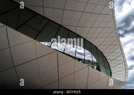 Union Museum, Etihad, Dubai, Vereinigte Arabische Emirate - Jan. 4, 2018: Fantastische Pavillon der Etihad Museum auf dem Jumeirah Straße Stockfoto