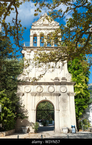 Glockenturm des Klosters Agios Gerasimos, Kefalonia, Ionische Inseln, Griechenland, Europa Stockfoto