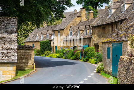 Stone Cottages im Dorf Snowshill in den Cotswolds, England