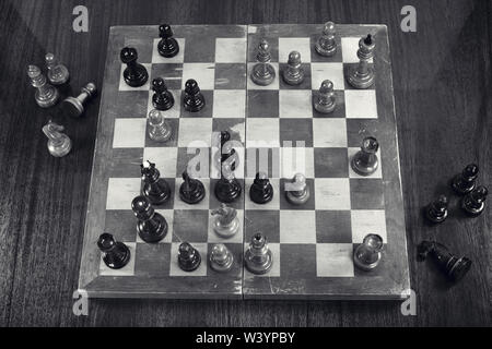 Einzigartige Schachspiel Tal-Geller, Internationale Schachturnier in Zürich, 1959. Weiß gewinnt. Schwarz und Weiß Stockfoto