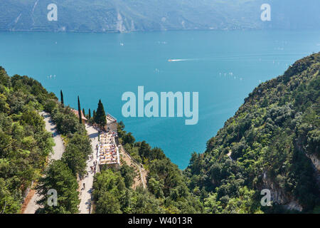 Bike Road bis zu Pregasina mit Restaurant und Bar, Ristorante Ponalealto Ponale Alto Belvedere am Lago di Garda, Gardasee, Torbole - Nago, Riva, Stockfoto