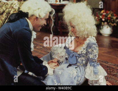 AMADEUS 1984 AMLF Film mit Tom Hulce als Mozart und Elizabeth Berridge als Constanze Mozart Stockfoto