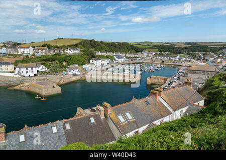 Blick auf den Hafen am Meer Dorf Camborne, Cornwall, England. Stockfoto