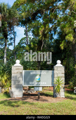 Eingangsschild auf dem Gelände der Koreshan historische Regelung - eine aus dem 19. Jahrhundert utopischen Kommune, Estero, Florida, USA Stockfoto