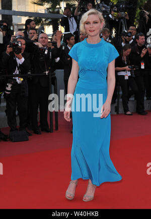 CANNES, Frankreich. Mai 24, 2010: Kirsten Dunst bei der Schließung Awards Gala am 63. Festival de Cannes. © 2010 Paul Smith/Featureflash Stockfoto