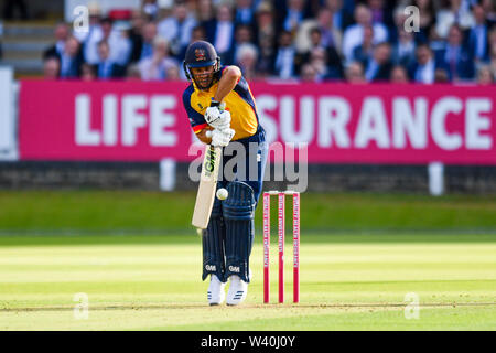 LONDON, VEREINIGTES KÖNIGREICH. 18 Jul, 2019. Tom Westley von Essex Cricket Club in Aktion während des heutigen Match während T 20 Vitalität Blast Befestigung zwischen Middesex vs Essex Adler an der Lord's Cricket Ground am Donnerstag, 18. Juli 2019 in London, England. Credit: Taka G Wu/Alamy leben Nachrichten Stockfoto