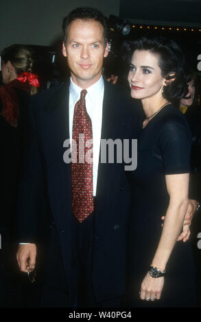 Michael Keaton Courtney Cox 1994 Foto von Michael Ferguson/PhotoLink/MediaPunch Stockfoto