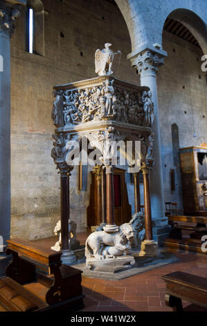 Italien, Toskana, Pistoia, die Kirche von Sant Andrea, Kanzel von Giovanni Pisano Stockfoto