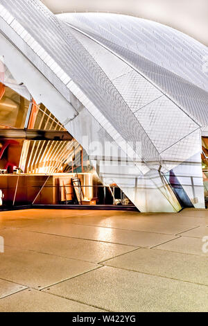 Sydney Opera House außerhalb Fußboden und weißen Dach aus einem Muster mit der Beleuchtung Stockfoto