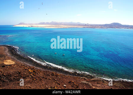 Blick vom Vulkan "La Caldera" auf der Isla de Lobos in Fuerteventura, Spanien Stockfoto