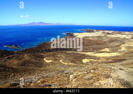 Blick vom Vulkan "La Caldera" auf der Isla de Lobos in Fuerteventura, Spanien Stockfoto