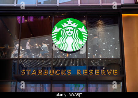 Starbucks finden Logo in Shanghai gesehen. Stockfoto