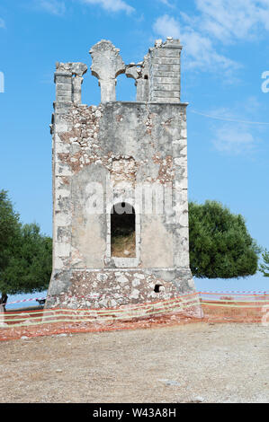 Alte Glockenturm in der Nähe von Agrilion Monasetery in der Nähe von Sami, Kefalonia, Ionische Inseln, Griechenland, Europa Stockfoto