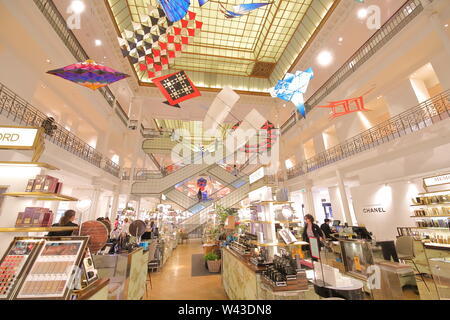 Le Bon Marche Shopping mall Paris Frankreich Stockfoto