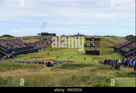 Portrush, Land, Antrim, Nordirland. Juli 2019 19. 19. Juli, Portrush, Land, Antrim, Nordirland; Die 148 Open Golf Championship, Royal Portrush, Runde Zwei; ein Blick auf die Tribünen, die die Gleichheit drei 13 grüne Credit: Aktion Plus Sport Bilder/Alamy leben Nachrichten Stockfoto