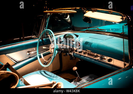 Fahrerplatz eines Oldtimers Stockfoto