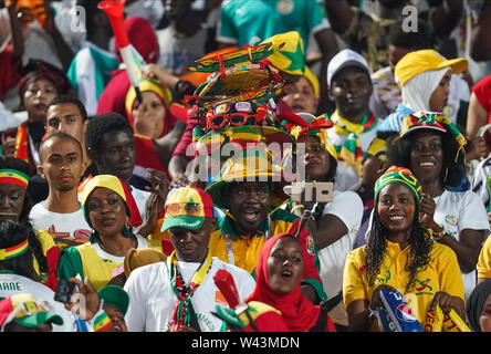 Kairo, Ägypten. 19 Juli, 2019. Frankreich Juli 19, 2019: Senegal Fans vor der endgültigen 2019 Afrika Cup der Nationen Übereinstimmung zwischen Algerien und Senegal im Cairo International Stadium in Kairo, Ägypten. Ulrik Pedersen/CSM/Alamy leben Nachrichten Stockfoto