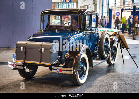 FRIEDRICHSHAFEN - Mai 2019: dark blue FORD MODELL A COUPé 1930 Motorworld Klassiker Bodensee am 11. Mai 2019 in Friedrichshafen. Stockfoto