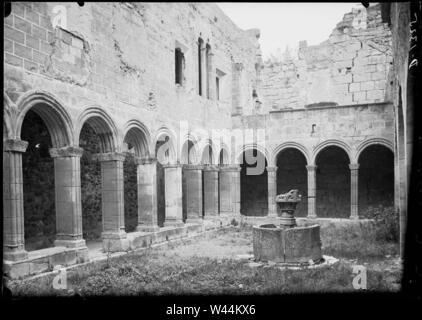 Claustre romànic del Monestir De Santa Maria de Poblet (AFCEC SOLER D 1325). Stockfoto