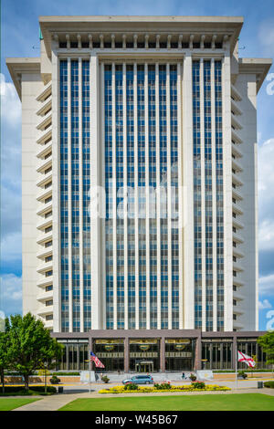 Ein Blick auf die modernen RSA Turm Komplex, noch das höchste Gebäude in Montgomery, AL, USA Stockfoto