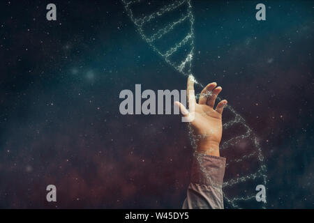 Nahaufnahme der menschlichen DNA-Molekül zu berühren. Nebel Staub im unendlichen Raum. Mixed Media. Stockfoto