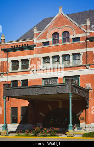 Die Montgomery, AL, Union Station Gebäude, mit Neoromanischen Elementen, 1898 erbaut, wurde in den Ruhestand noch für gewerbliche Mieter und Ho renoviert Stockfoto