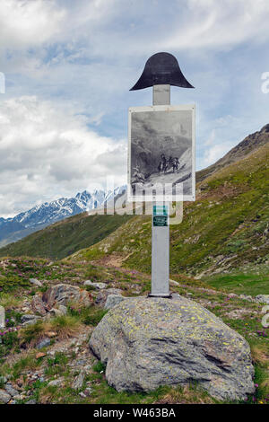 Denkmal zur Erinnerung an Napoleons Marsch nach Italien mit seiner Armee von 46.000 Männern über den Col de Grand St. Bernard, Schweiz, am 20. Mai 1800. Die Stockfoto