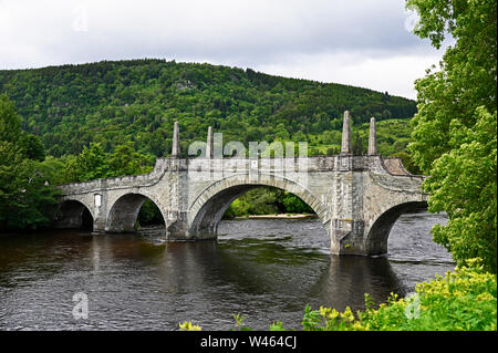 Der General Wade Brücke und den Fluss Tay. Aberfeldy, Perth und Kinross, Schottland, Großbritannien, Europa. Stockfoto