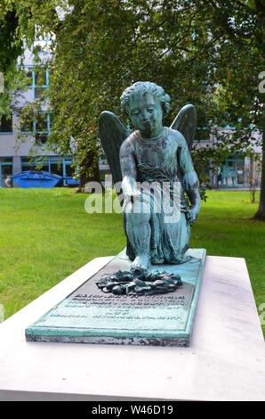 Alte Friedhof im Herzen der Stadt Kassel, Deutschland Stockfoto