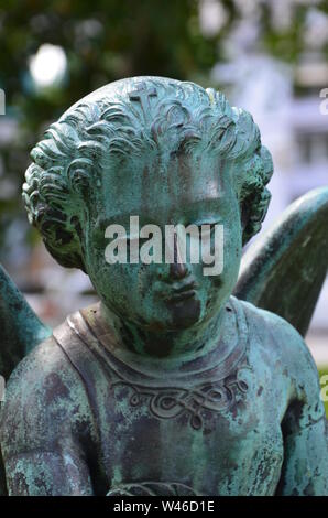 Alte Friedhof im Herzen der Stadt Kassel, Deutschland Stockfoto