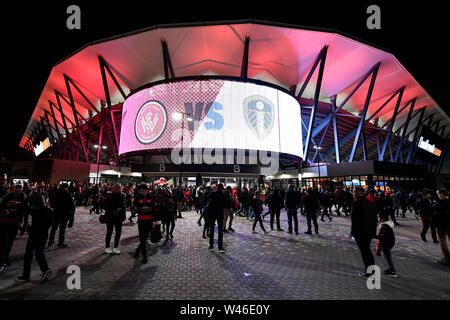 Bankwest Stadion, Sydney, Australien. 20. Juli 2019. Internationale Fußball-Match, Western Sydney Wanderers FC gegen Leeds United; Fans kommen für das Spiel auf dem neuen Bankwest Stadion Credit: Aktion plus Sport/Alamy leben Nachrichten Stockfoto