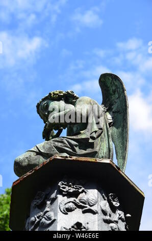 Alte Friedhof im Herzen der Stadt Kassel, Deutschland Stockfoto