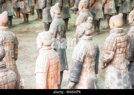 August 18, 2015. Xian, China. Die terracotta Krieger des Kaisers Qin Shi Huang in die größte archäologische Stätte oder Grube, in der Stadt Lintong, Stockfoto