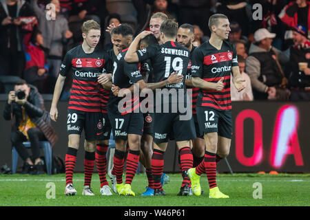 Sydney. 20. Juli 2019. Spieler Western Sydney Wanderers feiern zählen während eines internationalen Fußball-Match zwischen westlichen Sydney Wanderers und Leeds United in Sydney, Australien, am 20. Juli 2019. Credit: Zhu Hongye/Xinhua/Alamy leben Nachrichten Stockfoto