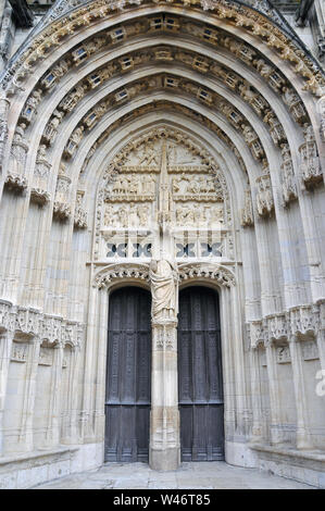 Kathedrale von Bourges, Cathédrale Saint-Étienne de Bourges, Bourges, Frankreich, Europa, UNESCO Weltkulturerbe Stockfoto