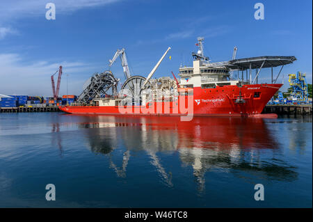 Verlegung von Schiff, Apache II, festgemacht an der North Blyth, Northumberland, Großbritannien Stockfoto