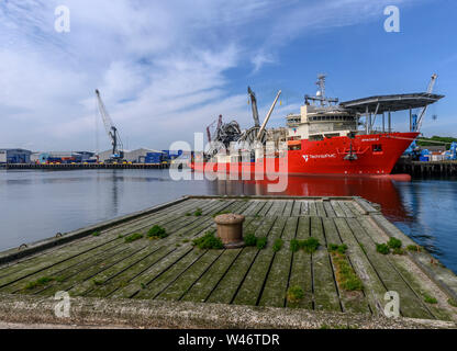 Verlegung von Schiff, Apache II, festgemacht an der North Blyth, Northumberland, Großbritannien Stockfoto