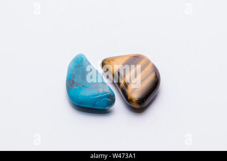 Flache Tiger Eye und schönen blauen Sodalit Edelstein Luxus Schmuck Stockfoto