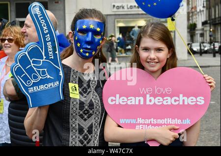 Junge Demonstranten. März für den Wandel. Nein zu Boris. Ja zu Europa. Anti-Brexit Protest, London. Großbritannien Stockfoto